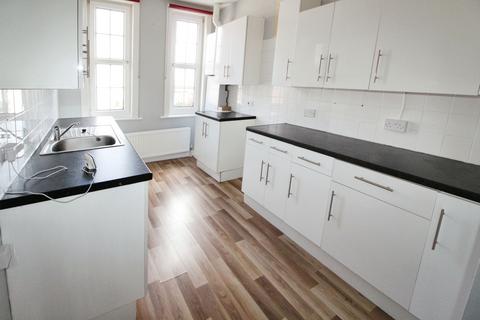 4 bedroom flat for sale, Bridge Street, Blyth (Pair of flats)