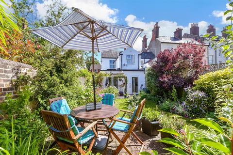 55 Whitstable Road, Canterbury, CT2 8DG