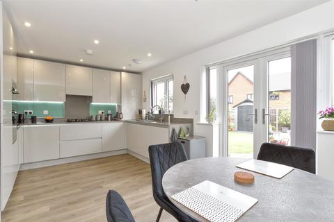 3 bedroom detached house for sale, Bethell Road, Faversham, Kent