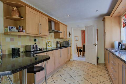 17 Brook Way, Romsey, SO51 7JZ