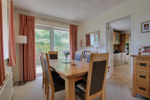 17 Brook Way, Romsey, SO51 7JZ