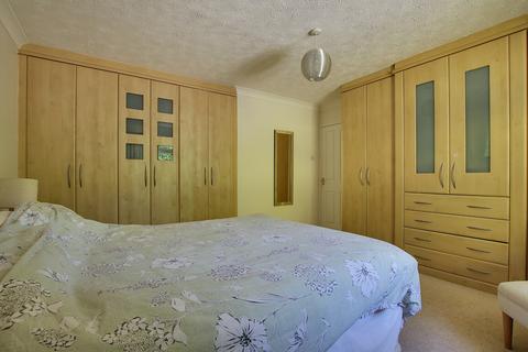 17 Brook Way, Romsey, SO51 7JZ