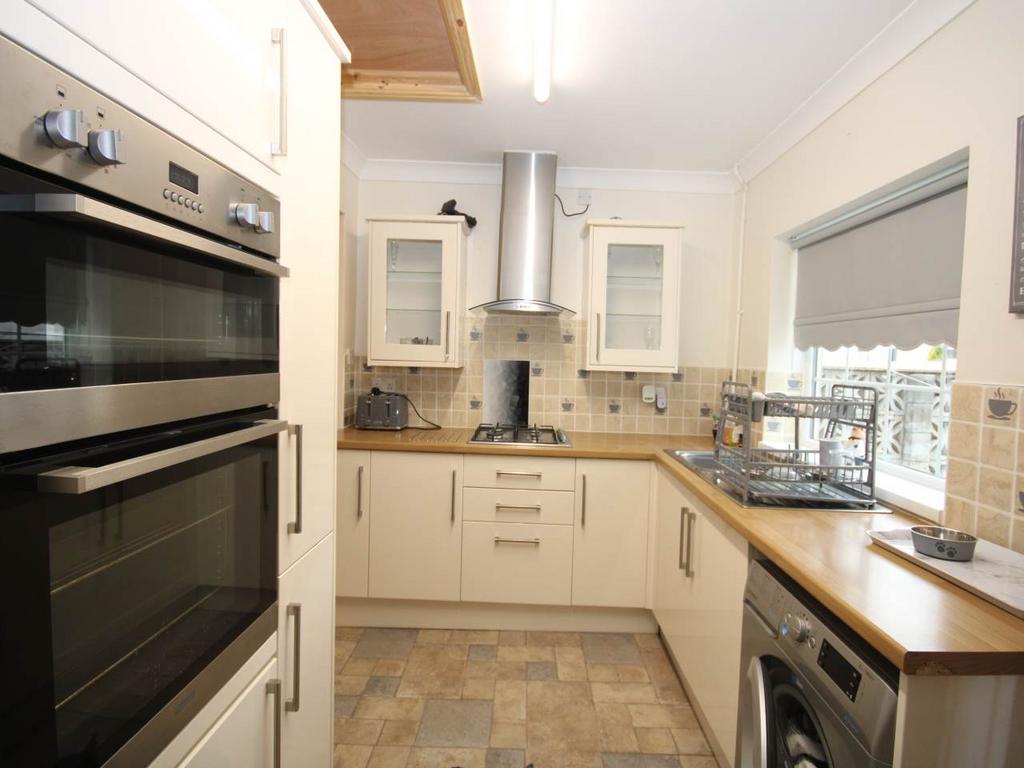 Kitchen (2)