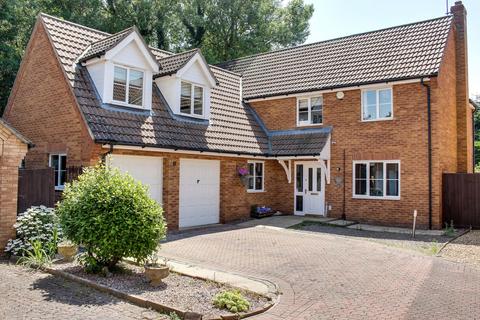 5 bedroom detached house for sale, Carnoustie Court, Sutton Bridge, PE12