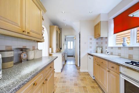 3 bedroom semi-detached house for sale, Chestnut Road, Princes Risborough HP27