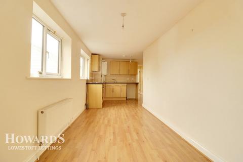 1 bedroom flat to rent, London Road South, Lowestoft