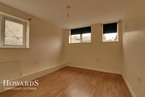 1 bedroom flat to rent, London Road South, Lowestoft