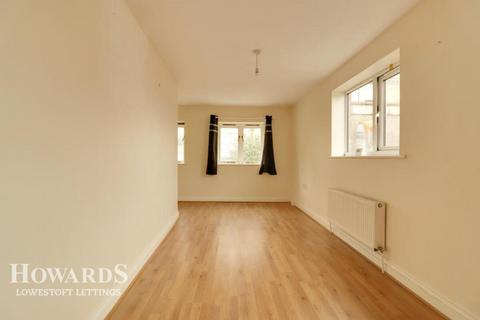 1 bedroom flat to rent, London Road South, Lowestoft