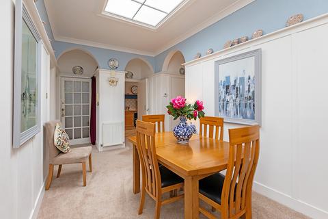 4 bedroom flat for sale, 126 Grange Loan, Grange, Edinburgh, EH9 2EF