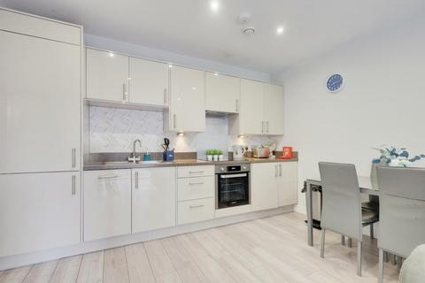 2 bedroom apartment for sale, Victoria Avenue, Southend-on-Sea, SS2