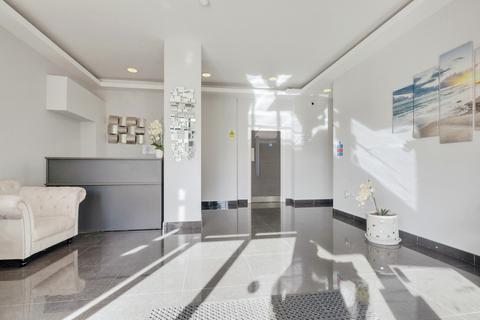 2 bedroom apartment for sale, Victoria Avenue, Southend-on-Sea, SS2
