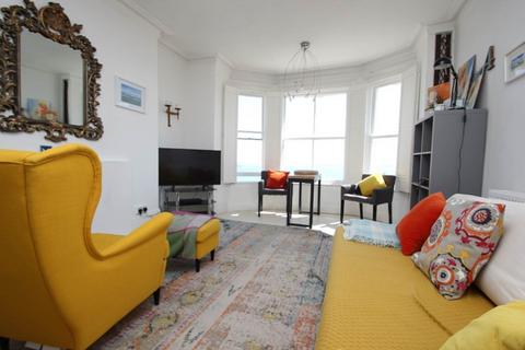 2 bedroom flat for sale, Clifton Terrace, Southend on Sea