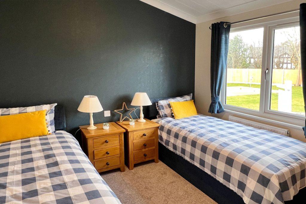 Plot 25 Willerby Acorn Second Bedroom.jpg