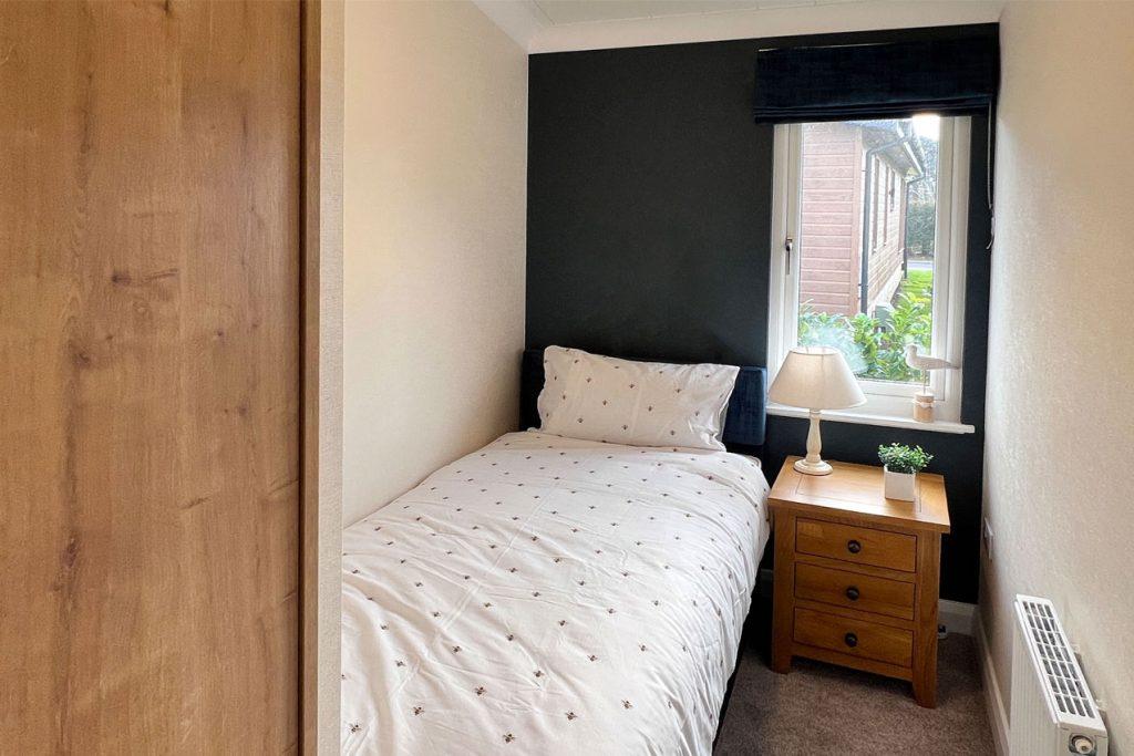 Plot 25 Willerby Acorn Third Bedroom.jpg