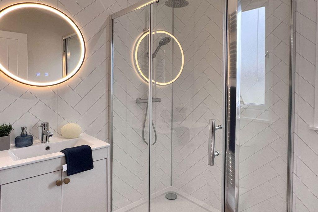 Plot 25 Willerby Acorn Shower Room.jpg