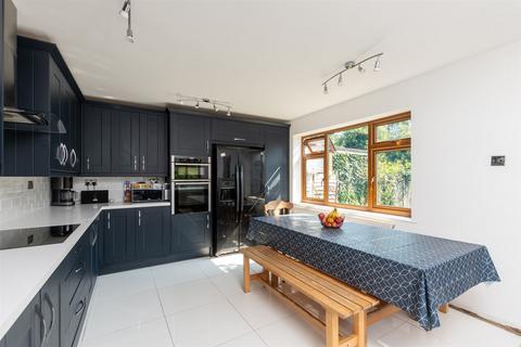4 bedroom end of terrace house for sale, Lawrence Drive, Cobham, Kent