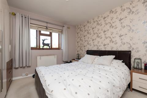 4 bedroom end of terrace house for sale, Lawrence Drive, Cobham, Kent