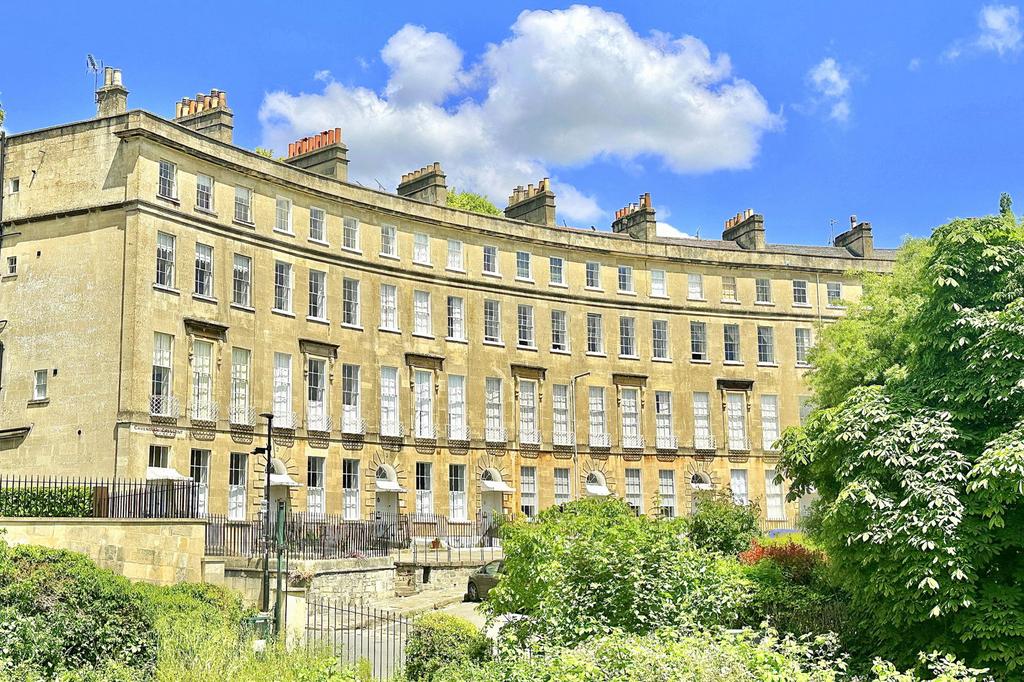 Cavendish Crescent, Bath, BA1 2UG 2 bed for sale £525,000