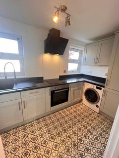 2 bedroom flat to rent, 7 Blenheim View, Woodhouse LS2