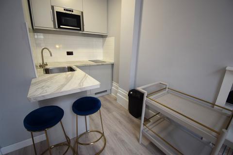 Studio to rent, Paddington W2