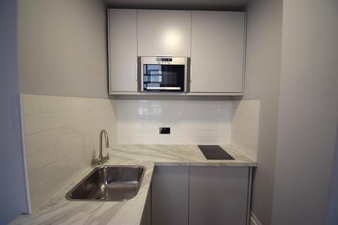 Studio to rent, Paddington W2