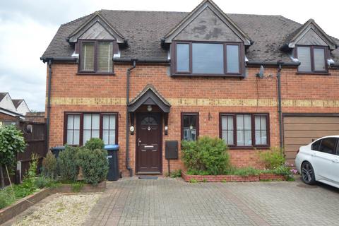 1 bedroom maisonette for sale, ADDLESTONE