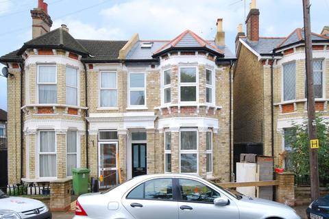 1 bedroom flat to rent, Marsden Road, Peckham Rye, London, SE15