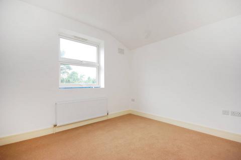1 bedroom flat to rent, Marsden Road, Peckham Rye, London, SE15