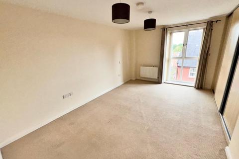 2 bedroom flat for sale, Waterside, Shirley, Solihull, West Midlands, B90