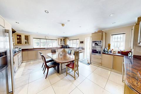 5 bedroom detached house for sale, Gravesend DA13