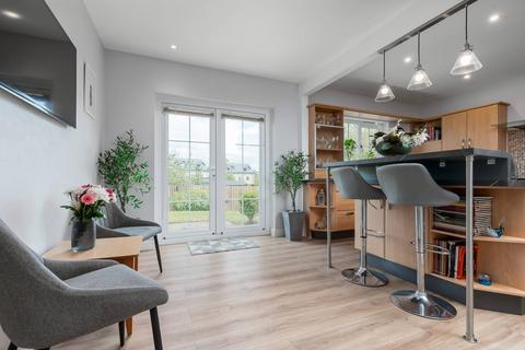 1 Abden Avenue, EH24 9EL