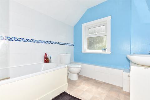 5 Clarendon Place, Dover, CT17 9QB
