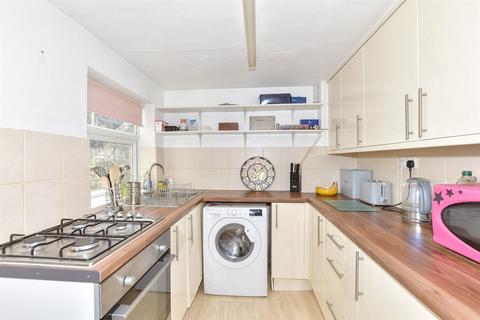 5 Clarendon Place, Dover, CT17 9QB