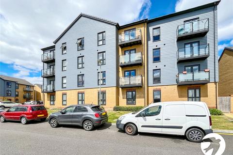 2 bedroom flat for sale, Lywood Drive, Sittingbourne, Kent, ME10