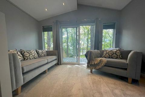 2 bedroom lodge for sale, Lake Windermere, Lake Road LA23