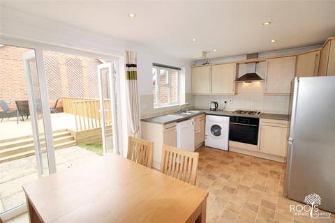 3 bedroom semi-detached house for sale, Owletts Grove, Berkshire RG14