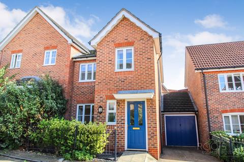 3 bedroom semi-detached house for sale, Owletts Grove, Berkshire RG14