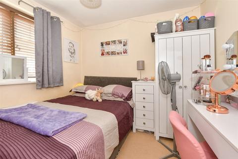 15 Chartwell Road, Kingsnorth, Ashford, TN25 7BF