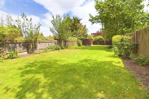 4 bedroom semi-detached house to rent, Bulmer Gardens, Harrow, HA3