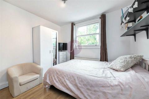 Studio to rent, Goldhurst Terrace, South Hampstead, London, NW6