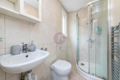 Studio to rent, Goldhurst Terrace, South Hampstead, London, NW6