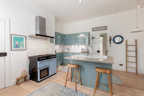 2 Forth Terrace, Dalmeny, South Queensferry, EH30 9JT