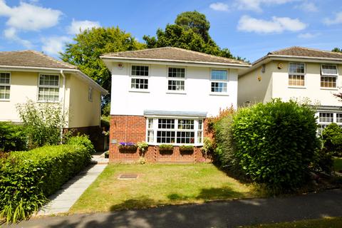 4 bedroom detached house for sale, Elizabeth Avenue, Bagshot