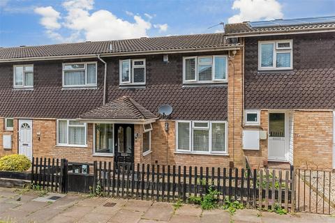 3 bedroom terraced house for sale, Doria Drive, Gravesend, Kent