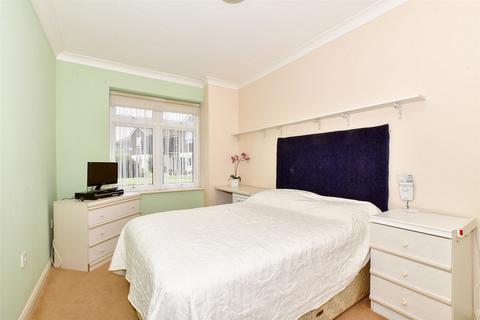 1 bedroom ground floor flat for sale, Dovedale Court, Birchington, Kent