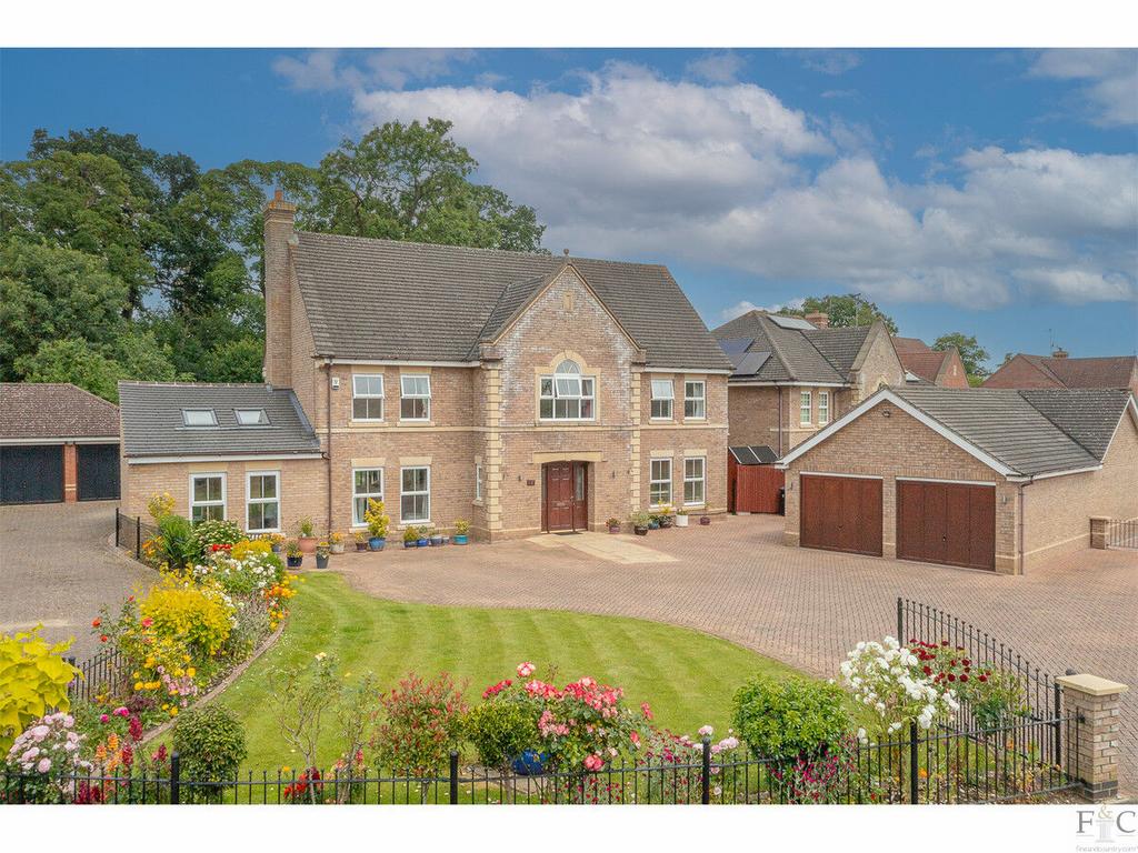 Leicester LE2 5 bed detached house for sale £1,200,000