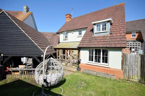 4 bedroom link detached house for sale, Lambourne Chase, Chelmsford