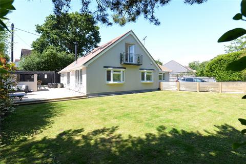 4 bedroom bungalow for sale, Sunnyfield Road, Barton on Sea, New Milton, Hampshire, BH25