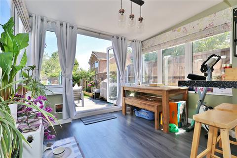 2 bedroom end of terrace house for sale, Oakfield, Goldsworth Park, Woking, Surrey, GU21