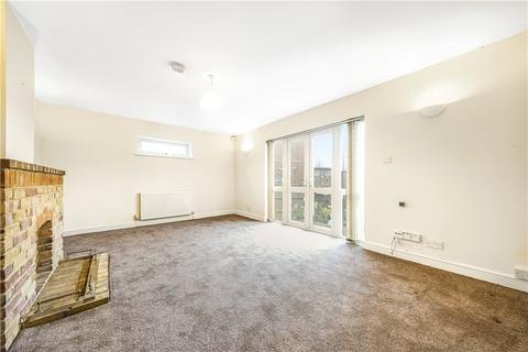 2 bedroom bungalow to rent, Wood Vale Forest Hill SE23